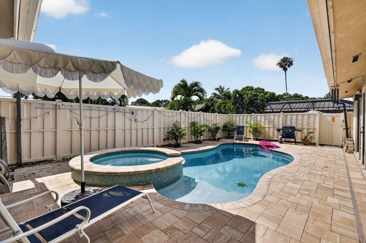 Property Photo:  5378 Eagle Lake Drive  FL 33418 