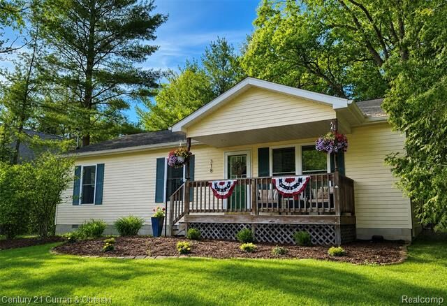 Property Photo:  318 Elm Avenue  MI 48653 