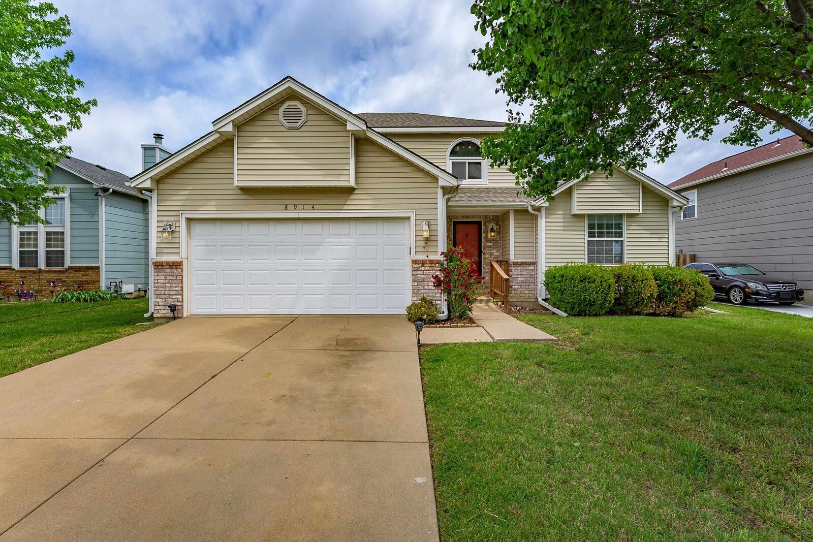 Property Photo:  8914 E Cessna St  KS 67210-2400 