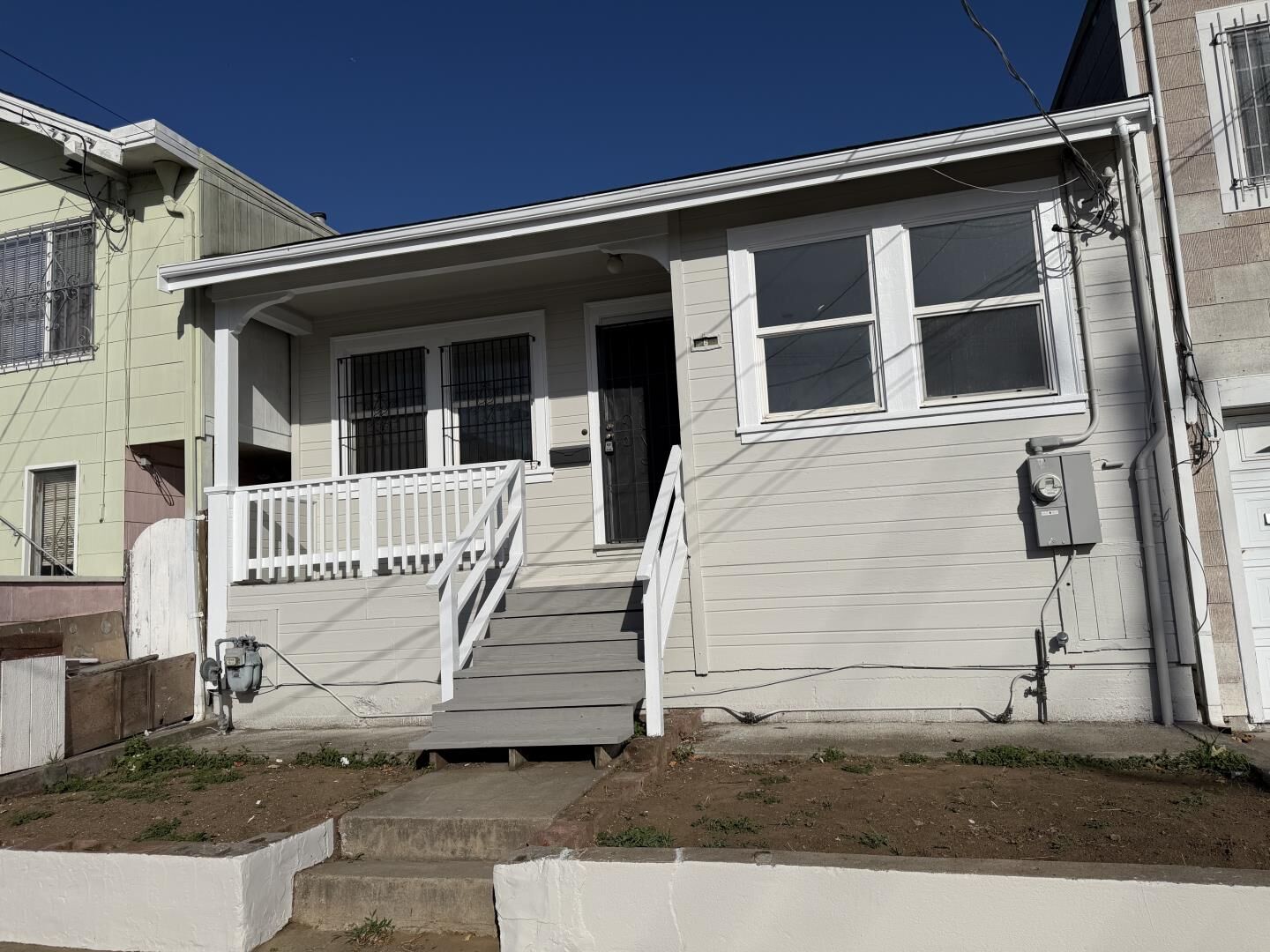 Property Photo: 6 Carr Street CA 94124