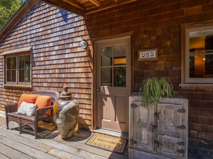 Property Photo:  925 Old Farm Lane  CA 95003 