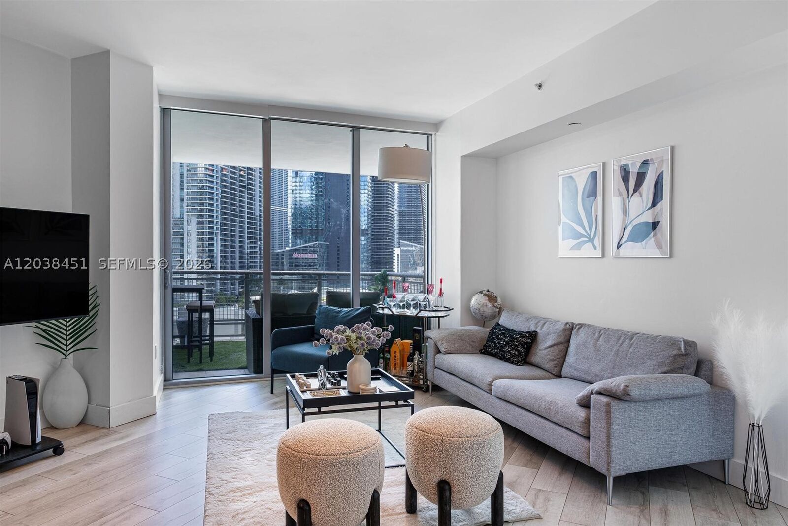 Property Photo:  350 S Miami Ave 2108  FL 33130 