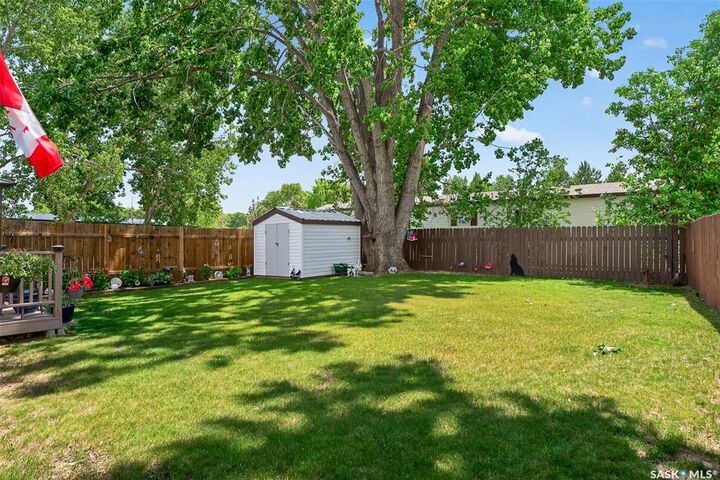 Property Photo: 1455 9th Avenue NE E11 SK S6J 1C6