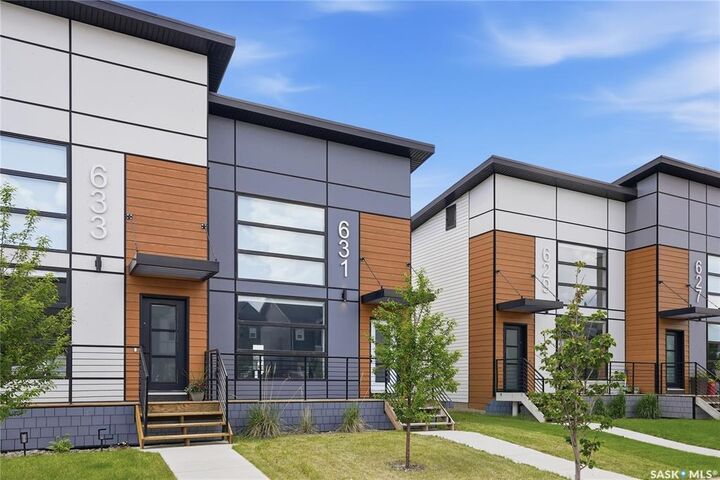 Property Photo:  631 Brighton Gate  SK S7V 0T4 