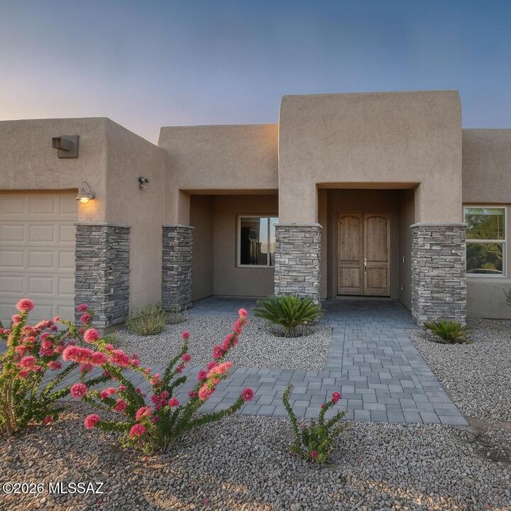 Property Photo:  2583 E Reata Ridge Place  AZ 85629 