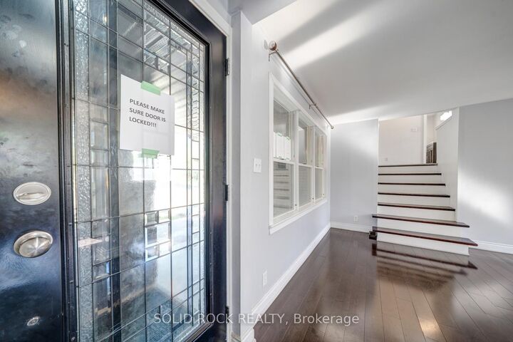 Property Photo: 19 Coverdale Avenue ON K9A 4H5