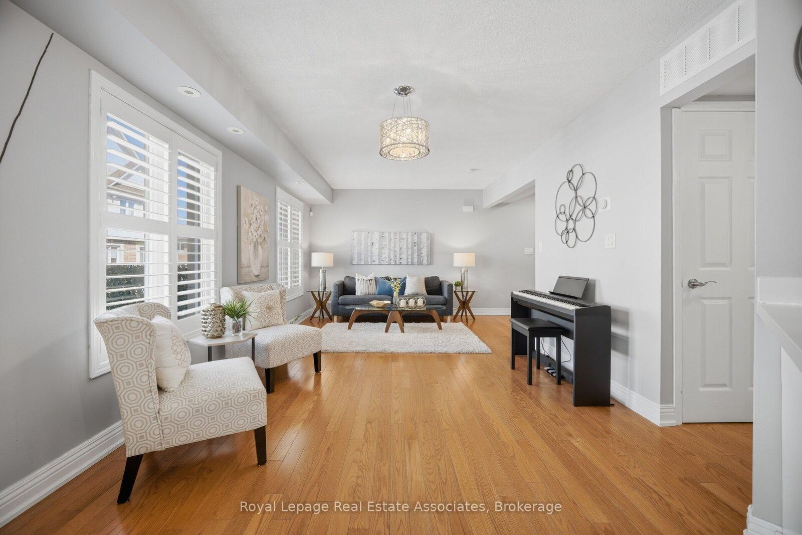 Property Photo: 192 Louisbourg Way ON L6E 0C2