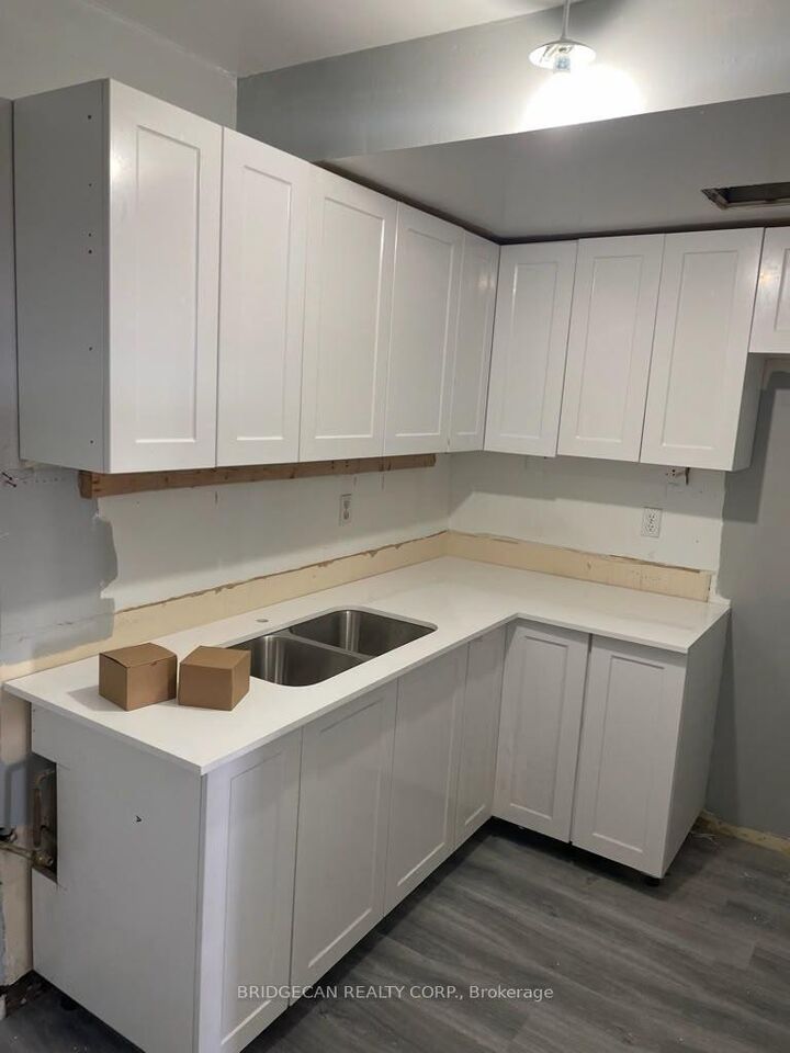 Property Photo: 150 Charlton Avenue E 708 ON L8N 3X3