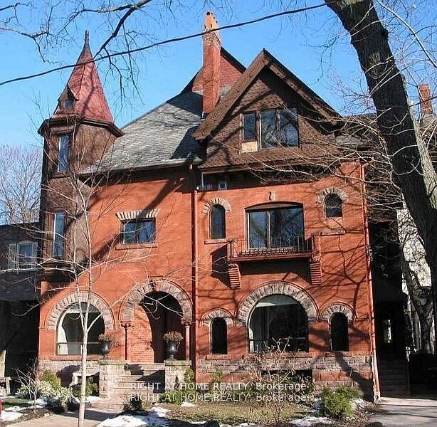 Property Photo: 173-175 Madison Avenue ON M5R 2S6
