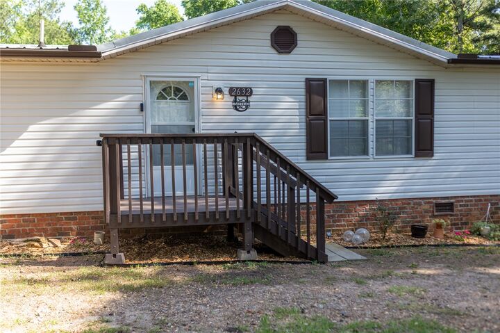 Property Photo: 2632 Broadway Lake Road SC 29621