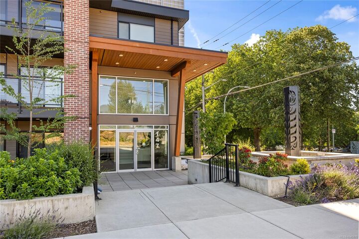 Property Photo: 147 Haliburton St #107 BC V9R 4V9