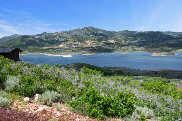 Property Photo: 10761 N Reflection Ln UT 84036