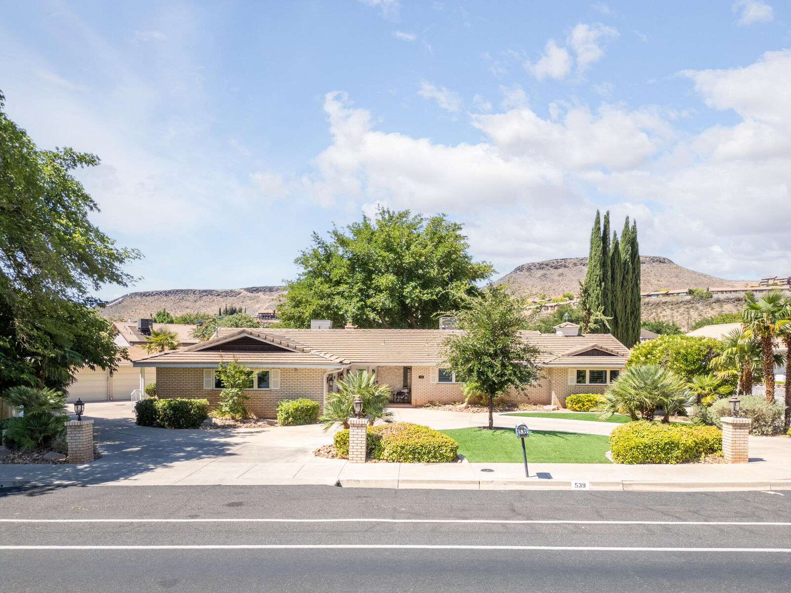Property Photo:  539 W Diagonal St  UT 84770 