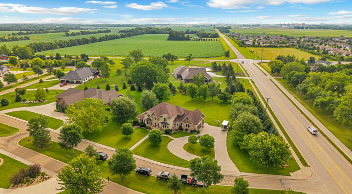 Property Photo:  2410 Quail Run Boulevard  SD 57401 