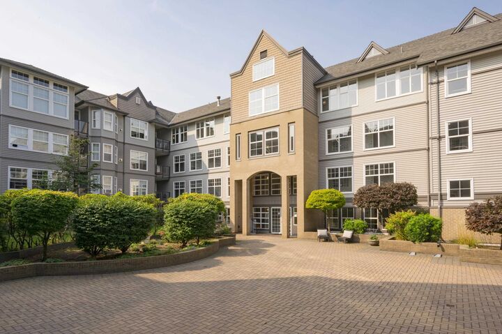 Property Photo: 20200 56 Avenue 303 BC V3A 8S1
