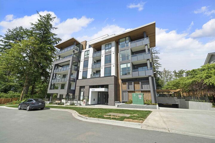 6585 195A Street 206 — photo 1