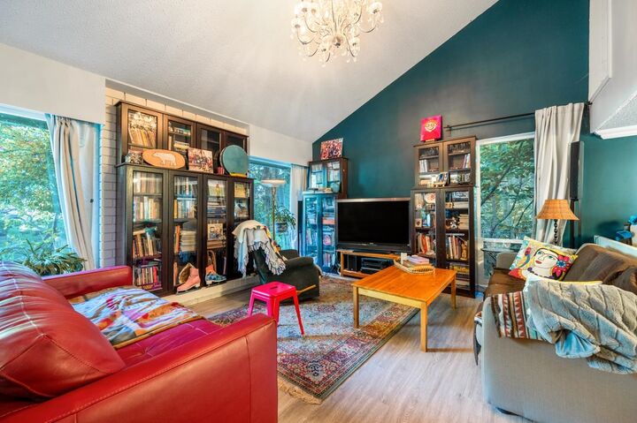 Property Photo: 5261 Cliffridge Avenue BC V7R 3V2