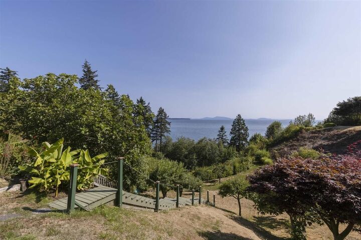 Property Photo: 13576 13A Avenue BC V4A 1C4