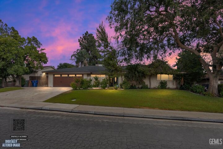 Property Photo:  3825 Dalehurst Drive  CA 93306 