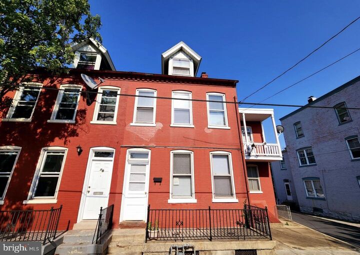 Property Photo:  17 Coral Street  PA 17603 