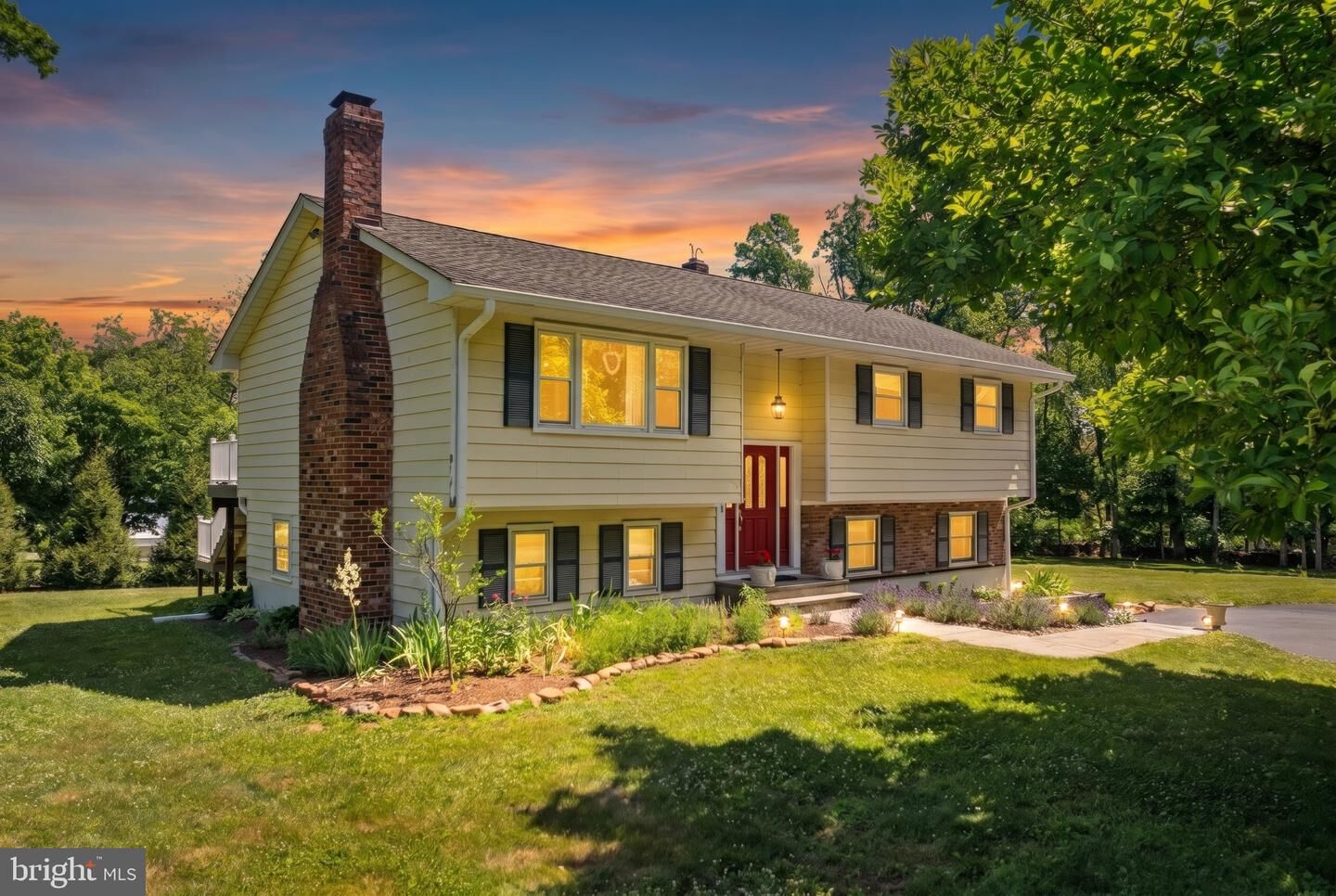 Property Photo:  29 Oxford Circle  NJ 08558 