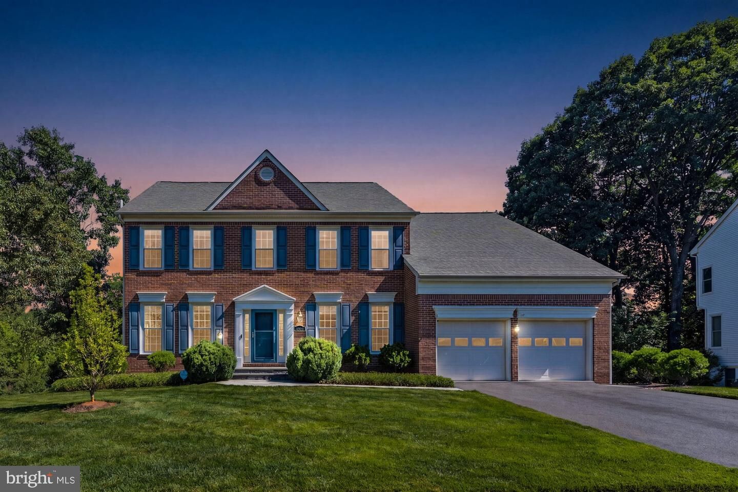 Property Photo: 4909 Fox Creek Court VA 20151
