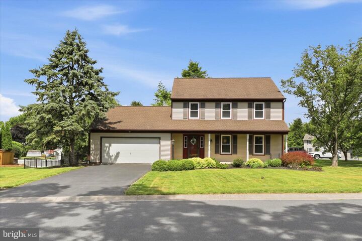 Property Photo:  1313 Pennscott Drive  PA 17538 
