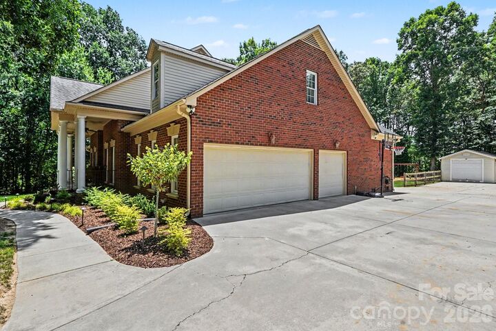 Property Photo:  3204 E Lawyers Road  NC 28110 
