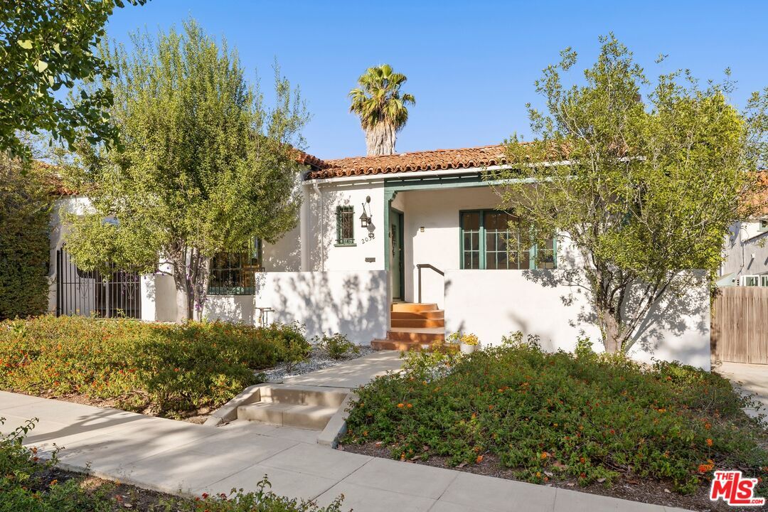 Property Photo: 2032 Holmby Ave CA 90025
