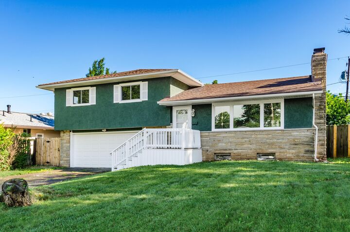 Property Photo: 1266 Pershing Drive OH 43224