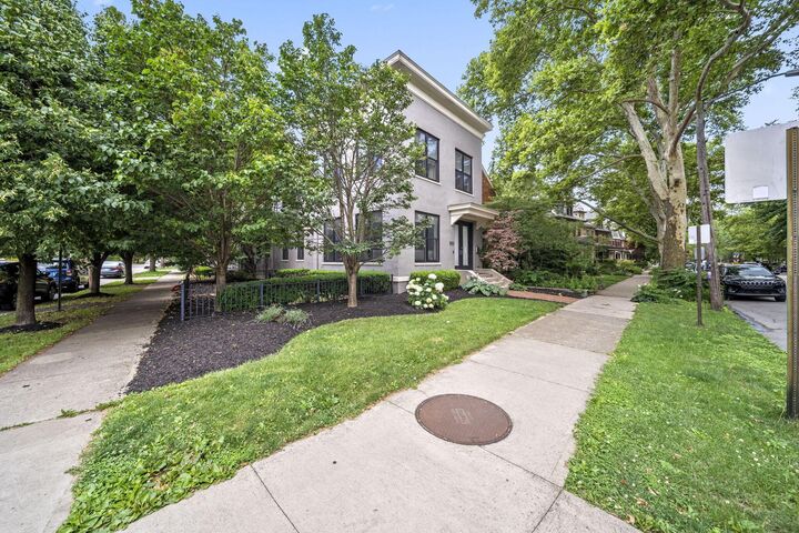 Property Photo:  1000 Neil Avenue  OH 43201 