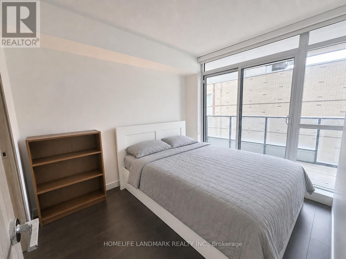 Property Photo:  38 Widmer Street 803  ON M5V 0P7 