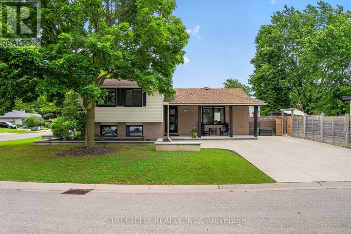 Property Photo: 59 Blanchard Crescent ON N6G 4E3