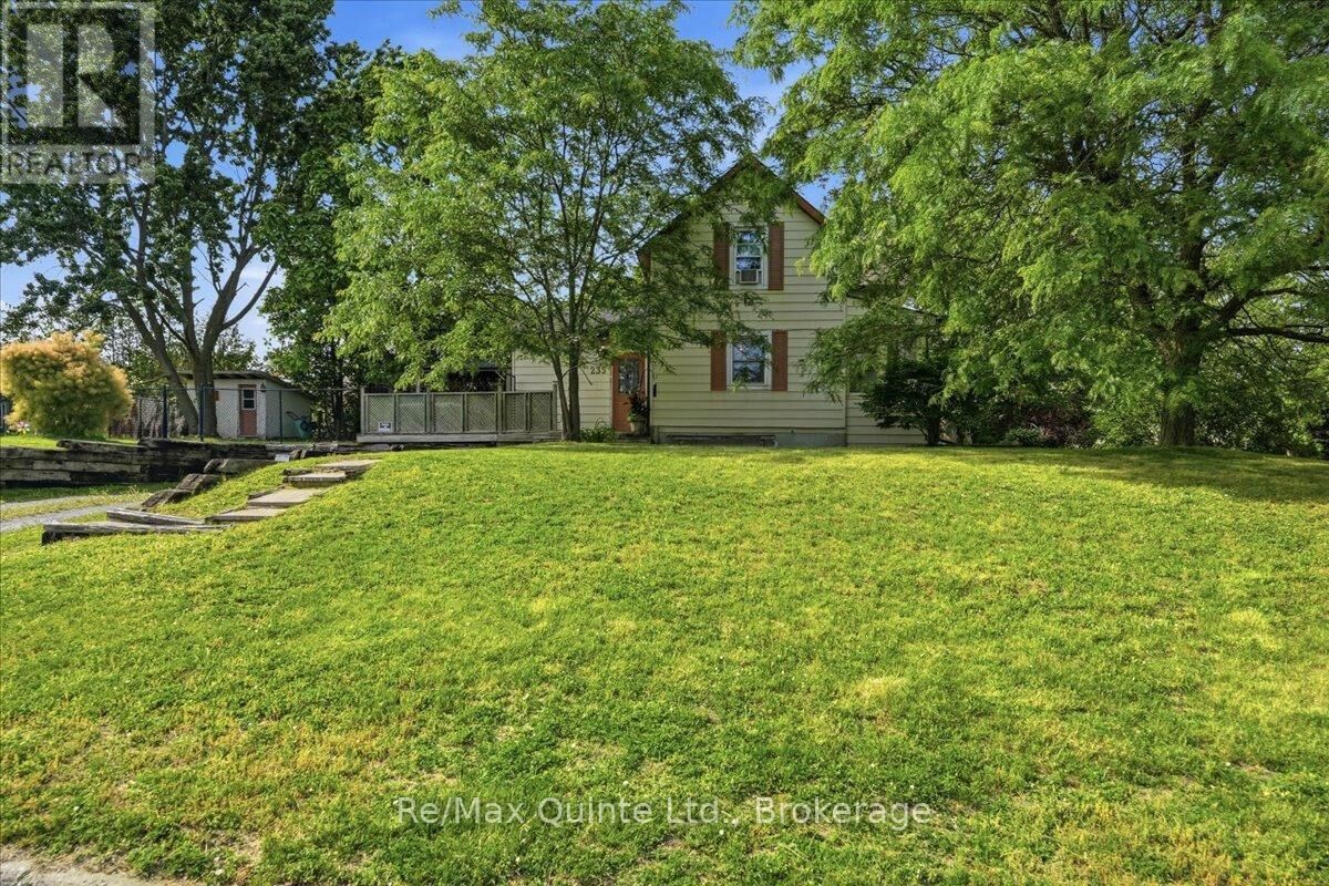 Property Photo: 235 Pine Street ON K8N 2N3