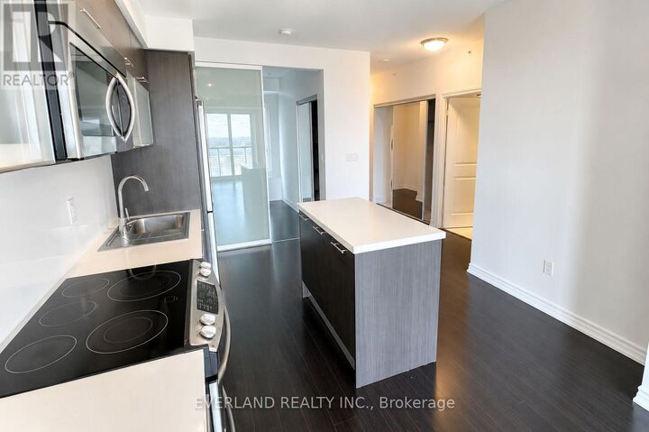 Property Photo: 386 Yonge Street 4204 ON M5B 0A5