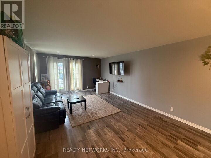 Property Photo: 303 Poplar Avenue ON P4N 4S2