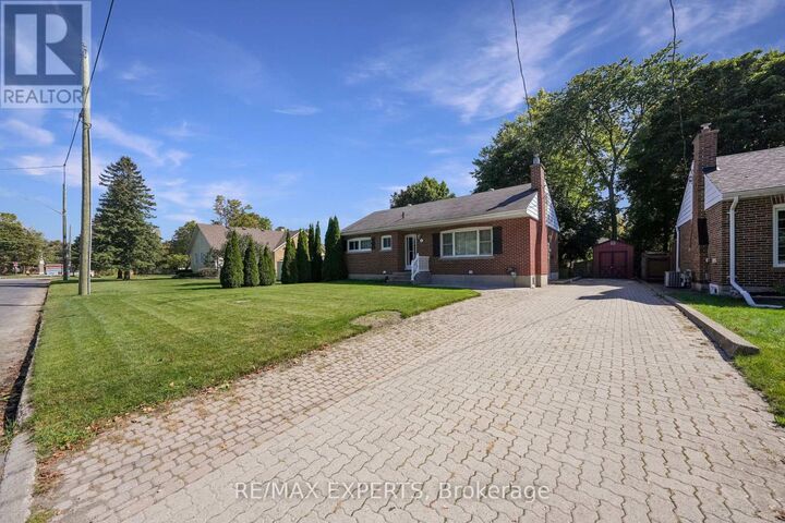 Property Photo: 87 Eugenia Street Lower ON L4M 1P9
