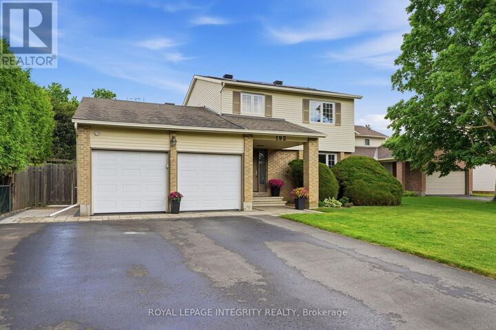 Property Photo:  192 Park Grove Drive  ON K1E 2T1 