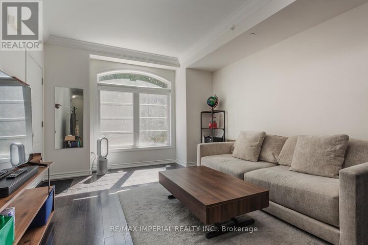 Property Photo: 39 Drewry Avenue 22 ON M2M 0B4