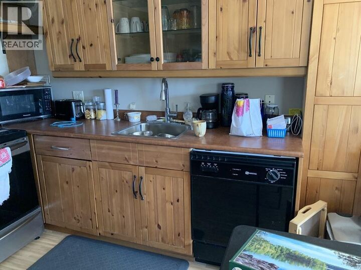 Property Photo:  302 Broadway Avenue 8  BC V2G 2Y7 
