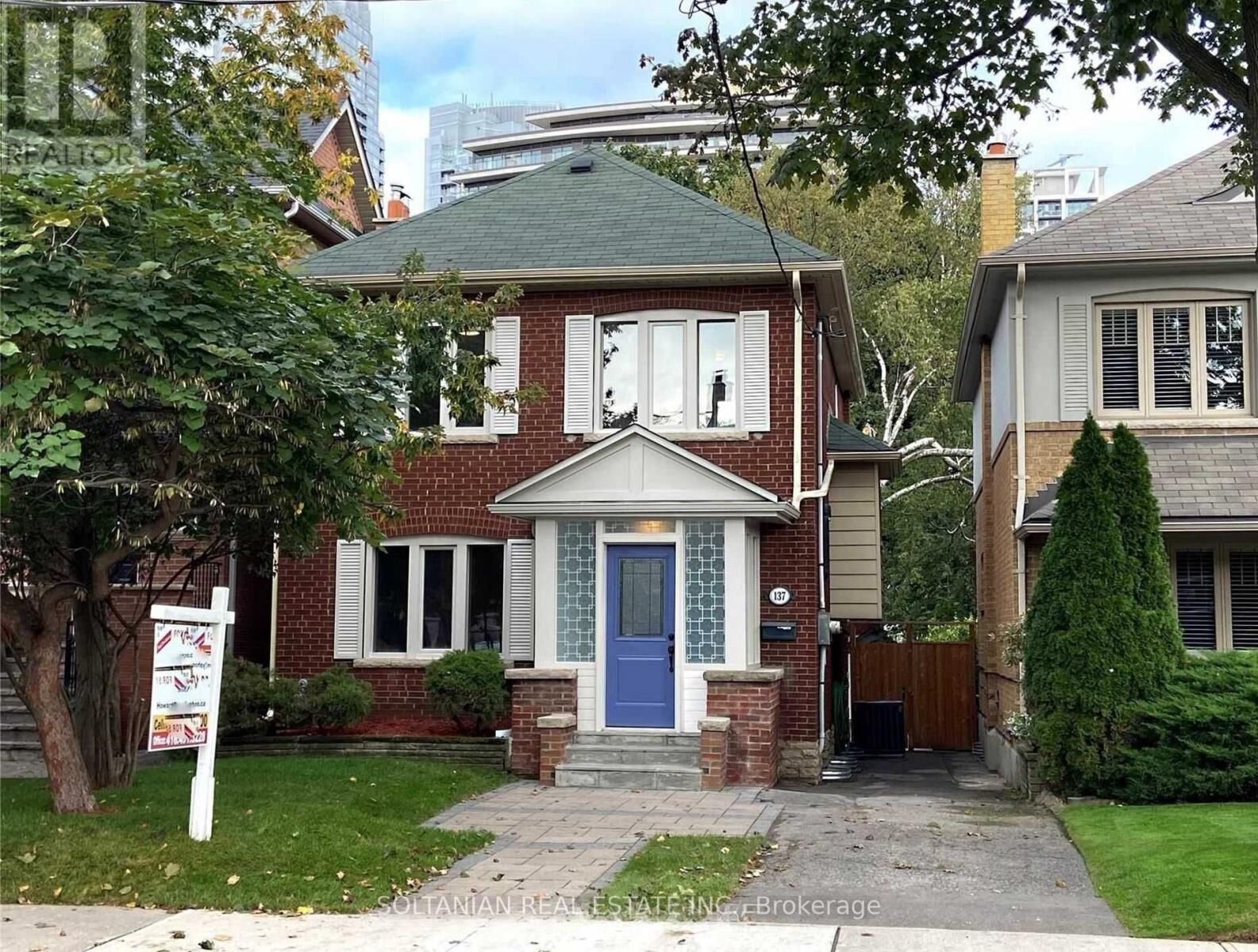 Property Photo: 137 Colin Avenue ON M5P 2C4