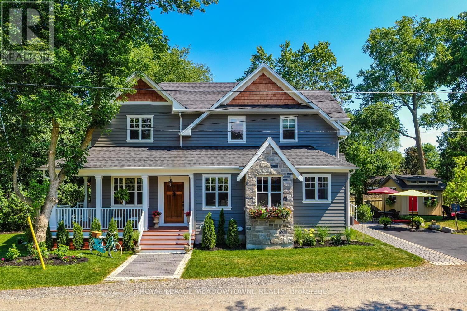 Property Photo:  2 Bennett Place  ON L7G 2X7 