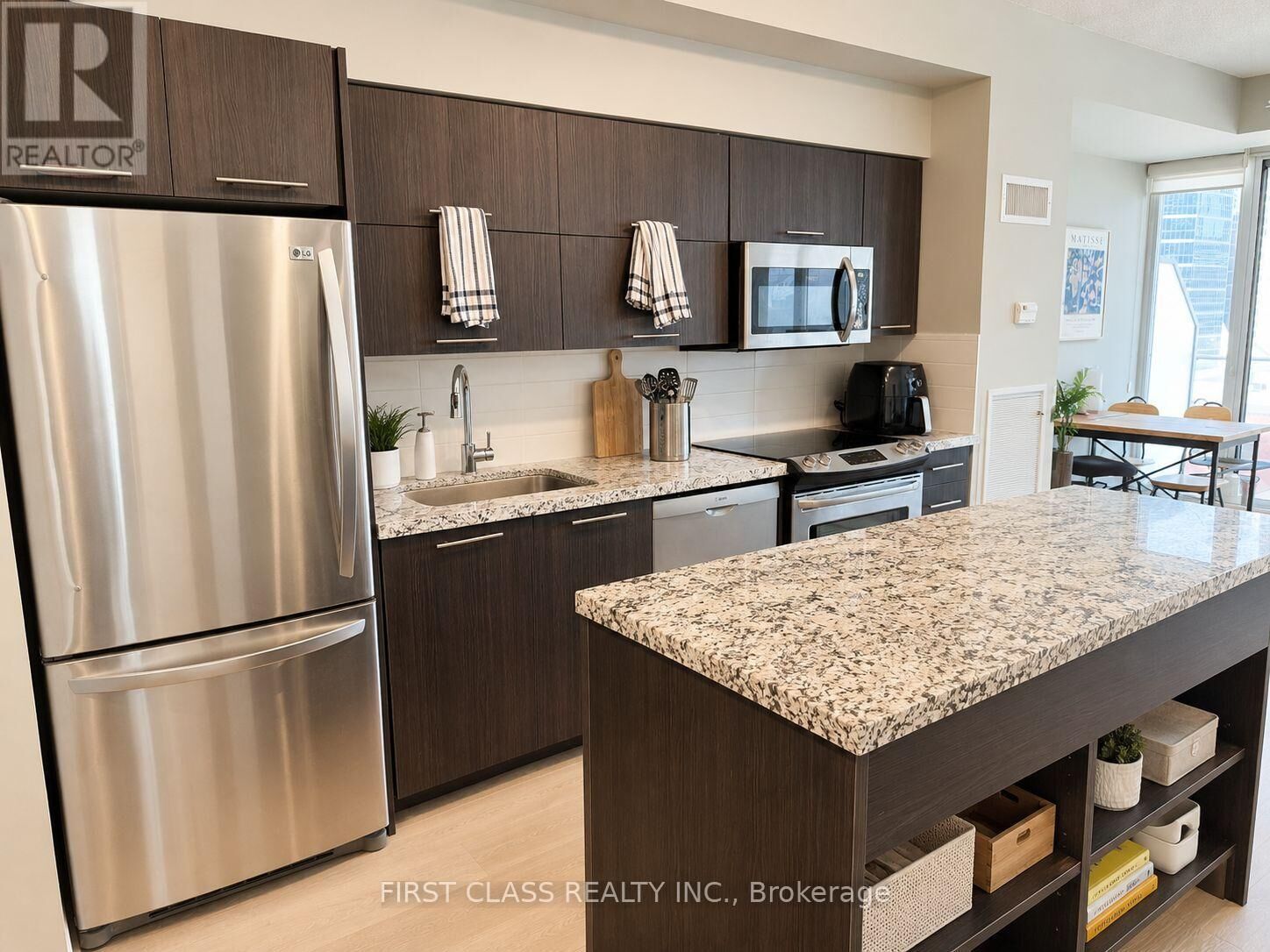 Property Photo:  126 Simcoe Street 903  ON M5H 4E6 
