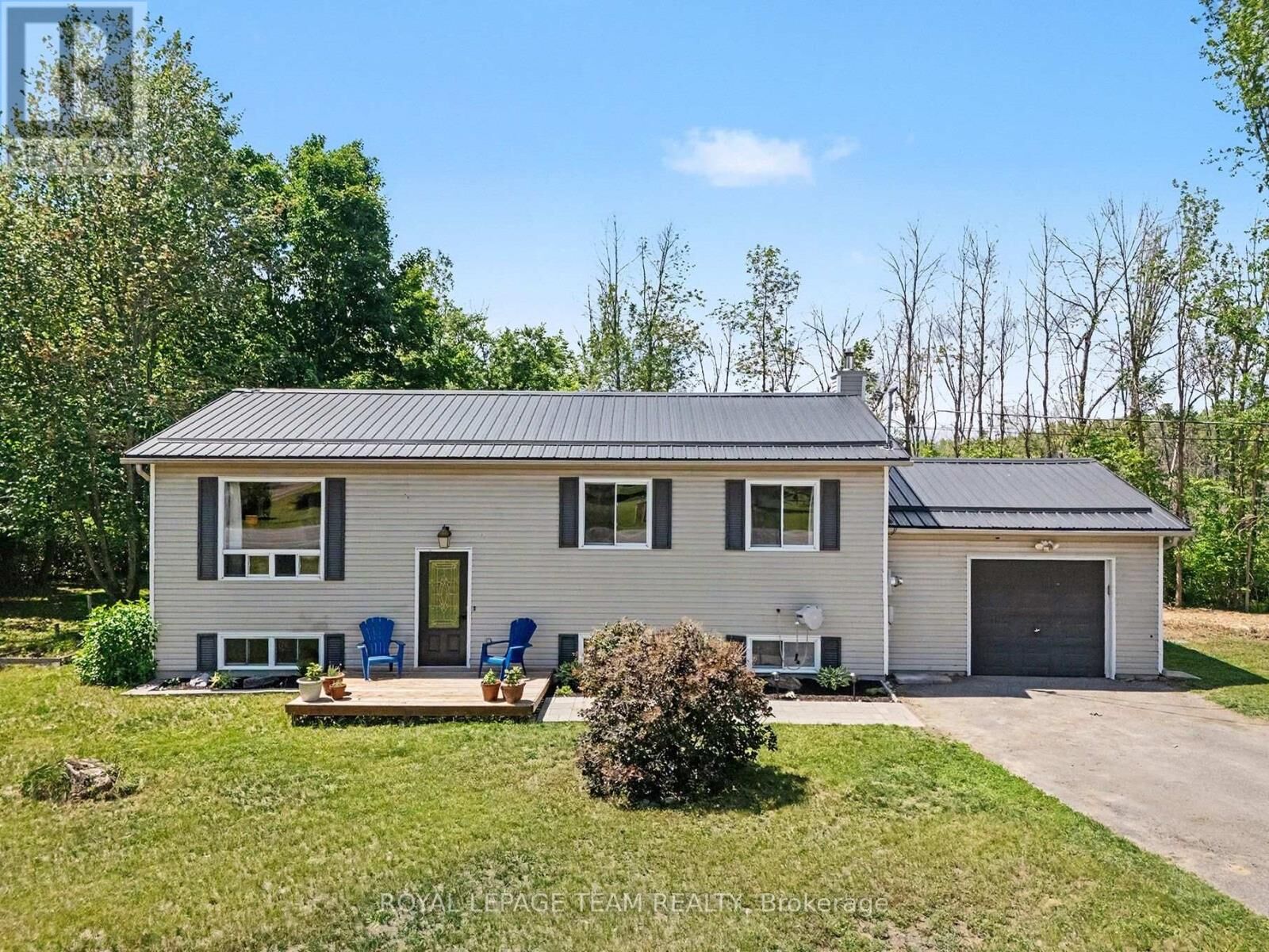 Property Photo: 2495 River Road ON K0G 1J0
