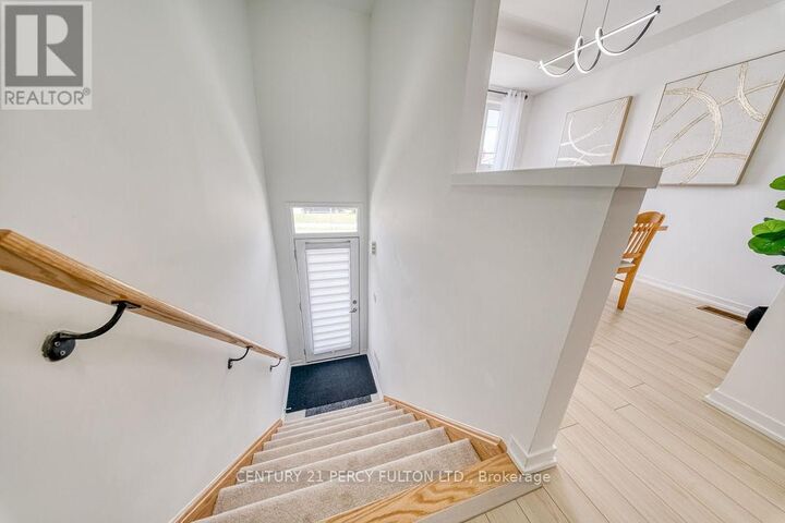 Property Photo:  147 Hunt Street  ON L1S 7M3 