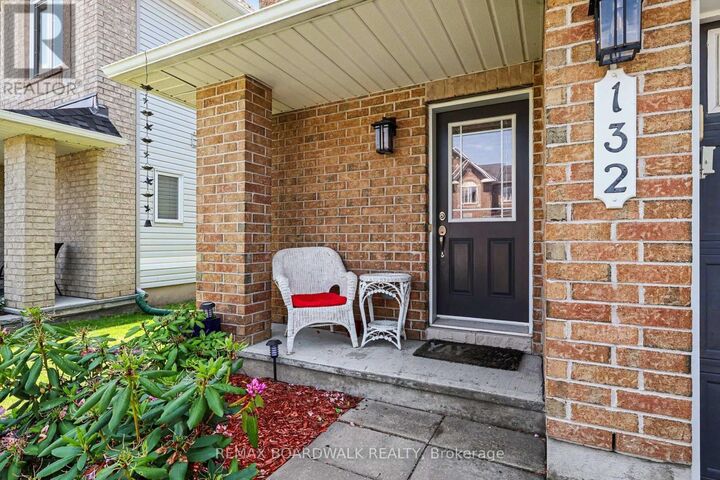 Property Photo: 132 Montmorency Way ON K4A 0J2