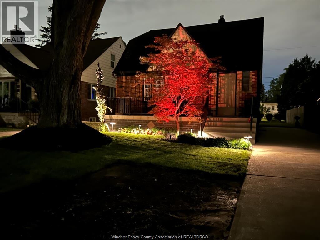 Property Photo:  2332 Moy Avenue  ON N8W 2M8 