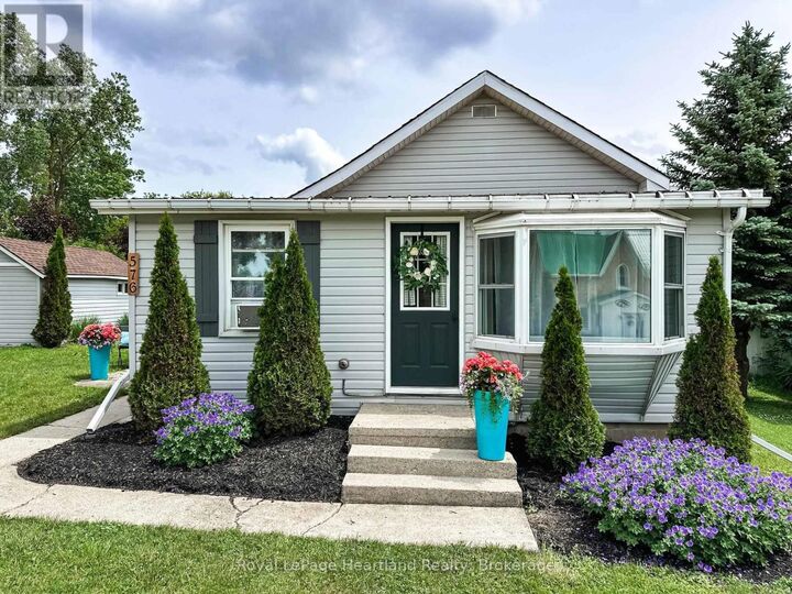 Property Photo: 576 Queen Street ON N0M 1H0