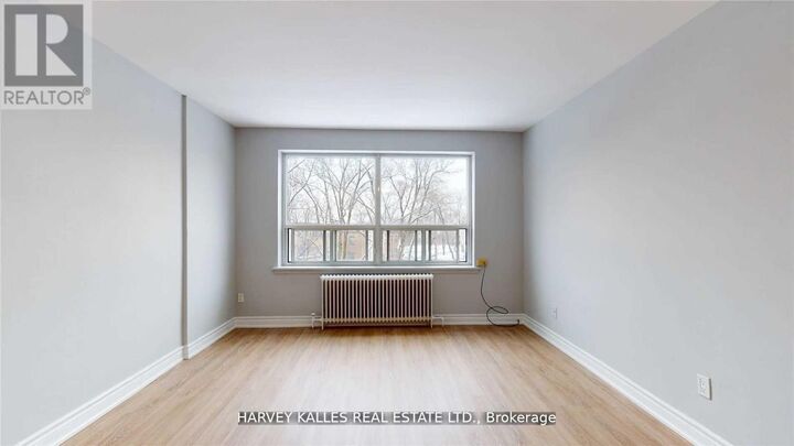 Property Photo: 4 Greentree Court B3 ON M6M 2A5