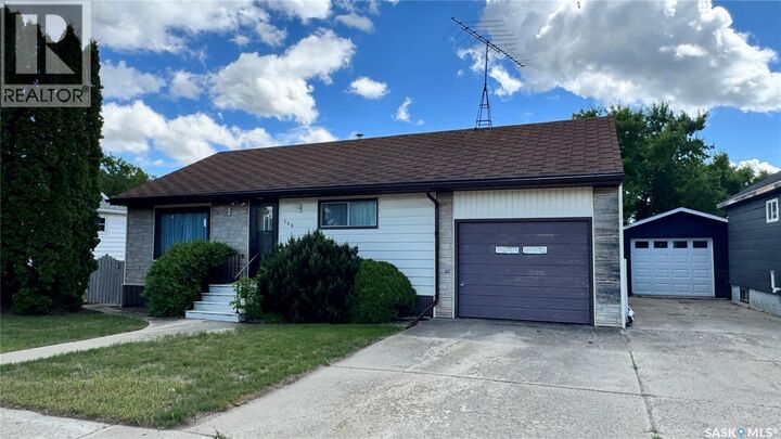 Property Photo:  306 6th Avenue E  SK S0K 0M0 